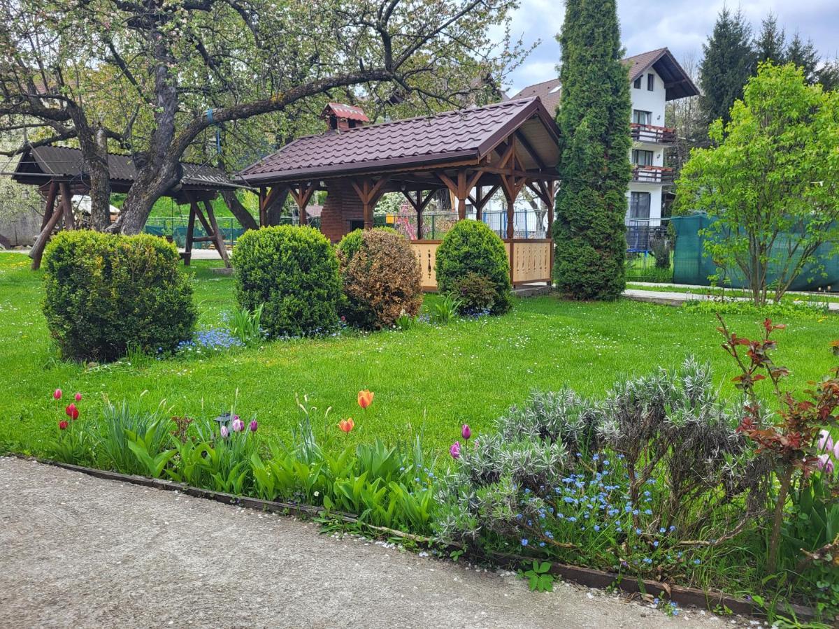Casa Ernst Hotel Моечу де Жос Екстериор снимка