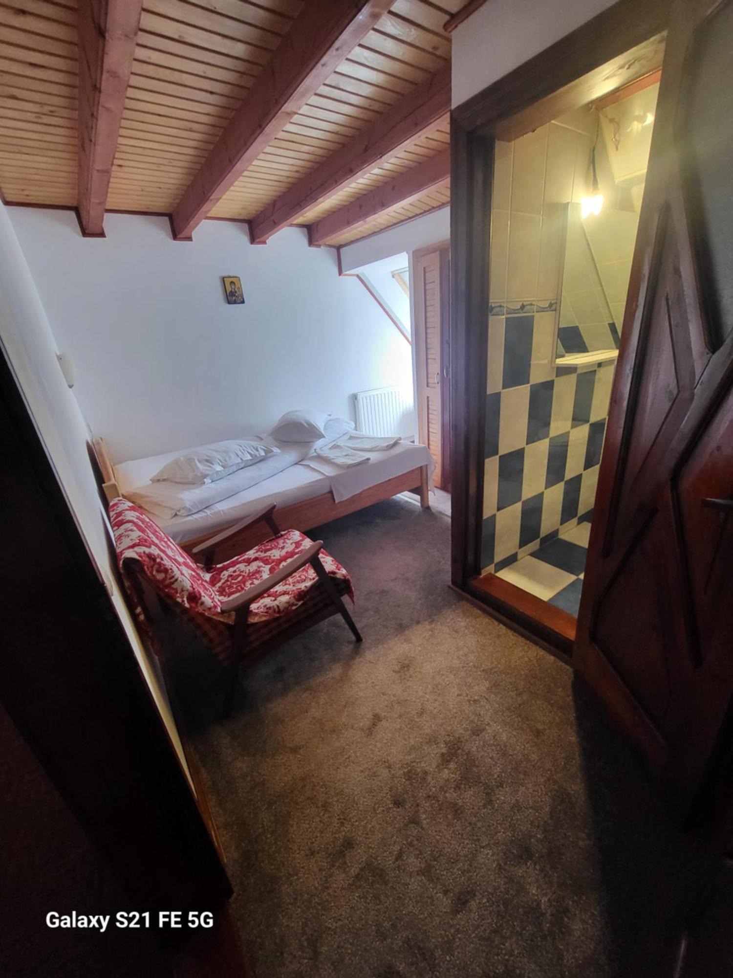 Casa Ernst Hotel Моечу де Жос Стая снимка